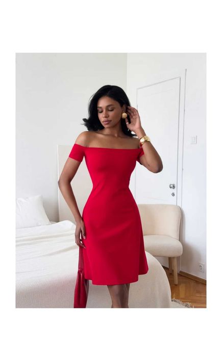 Красное"Jellyka"Стрейч,Платья.Новое