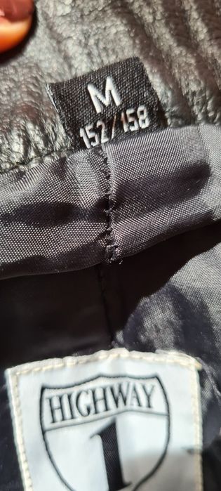 Pantaloni de piele naturala