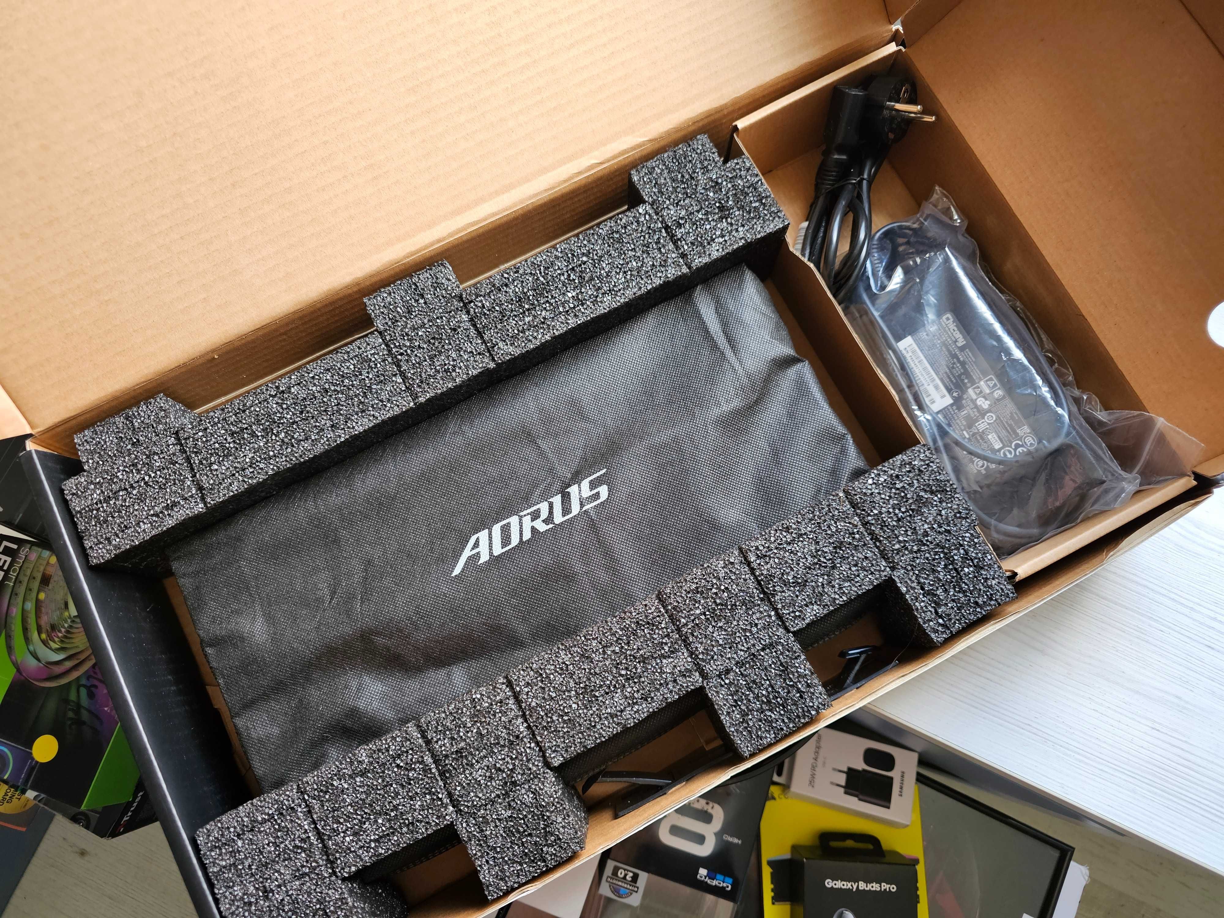 Gigabyte - AORUS 15P KD, 15.6" FHD 240Hz, i7 11800H, RTX 3060