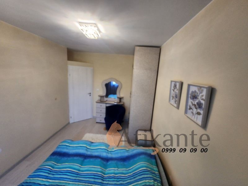 Дава се под наем Тристаен апартамент в София, Оборище - 75 кв.м за 750 € - Снимка #5