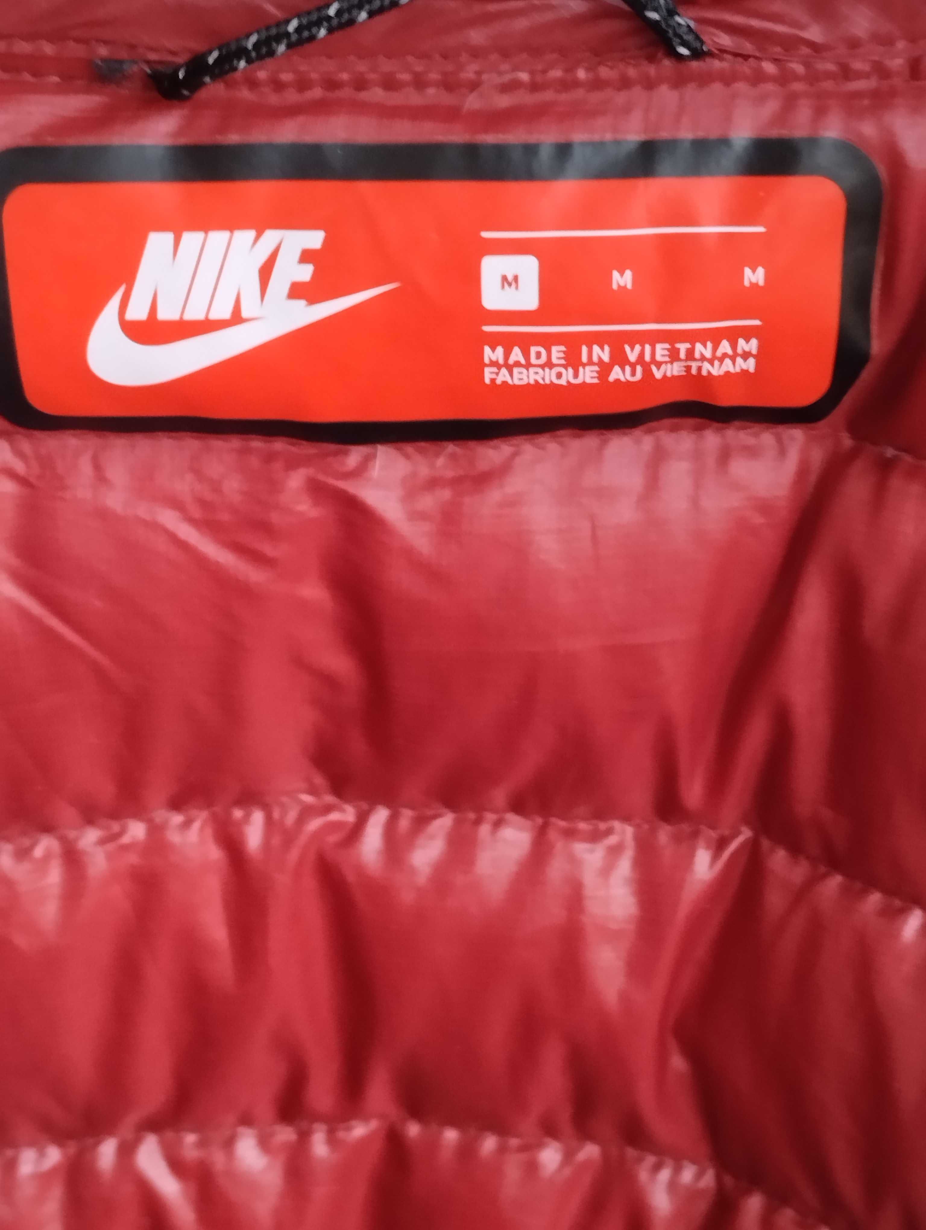 NIKE DOWNFILL JACKET мъжко яке с пълнеж патешки  пух. Размер M.