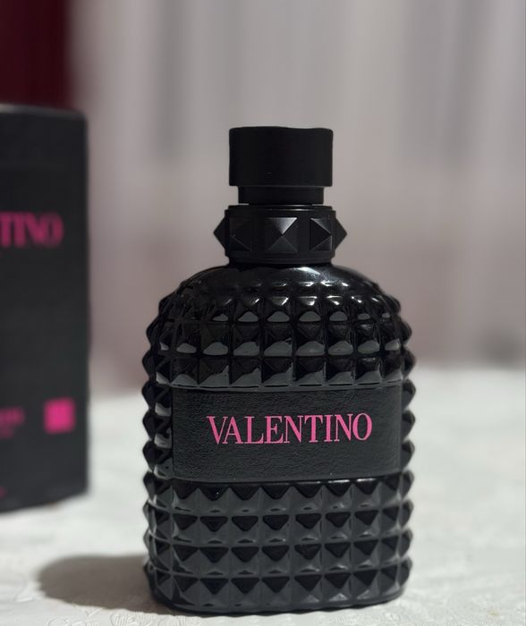 Valentino born in roma extradose