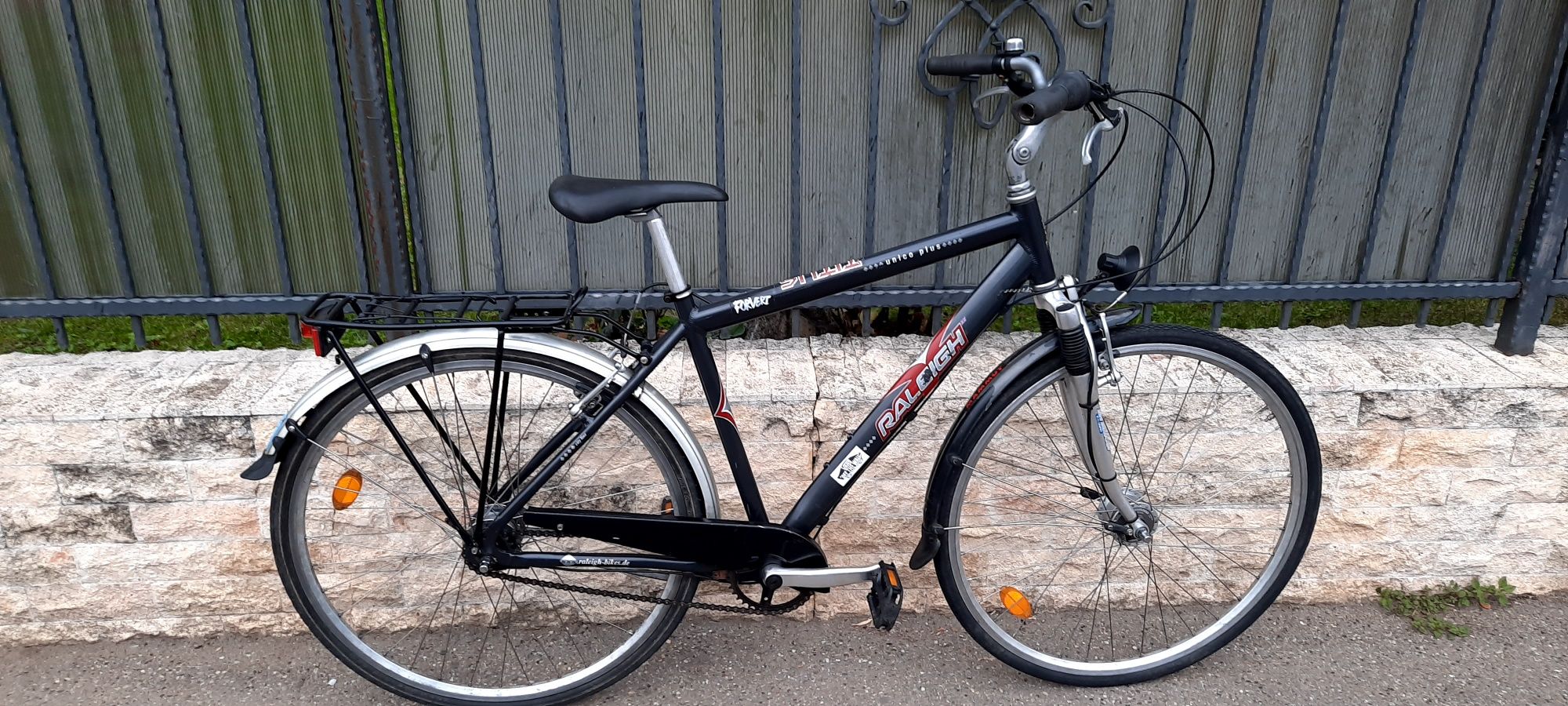 Vând bicicletă 28