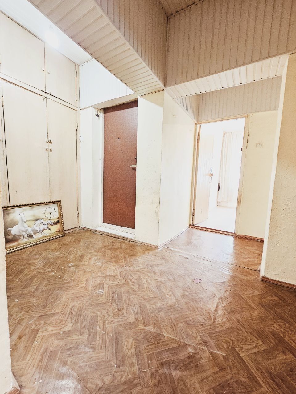 Квартира сотилади. Сергели 2.  3/9/9.  75 м²