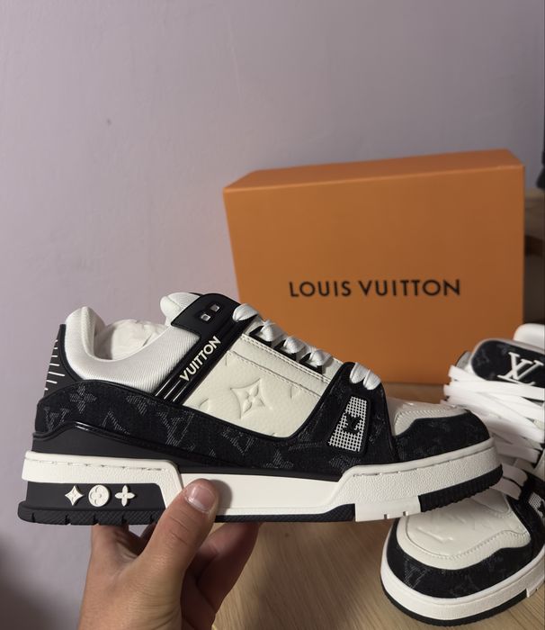 Louis Vuitton Sneakers