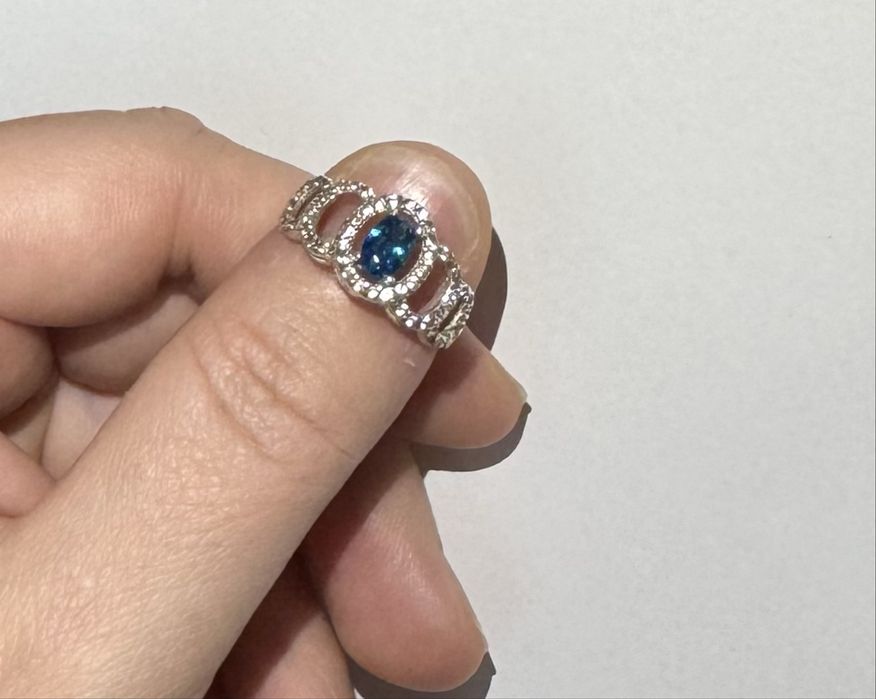 Серебряное кольцо