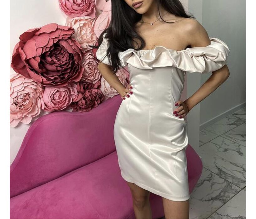 Елегантна рокля