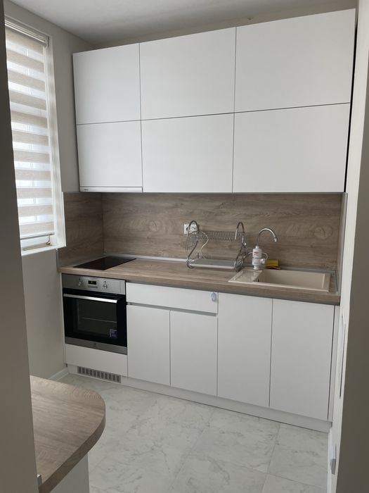 Дава се под наем Тристаен апартамент в Харманли - 80 кв.м за 306 € - Снимка #2
