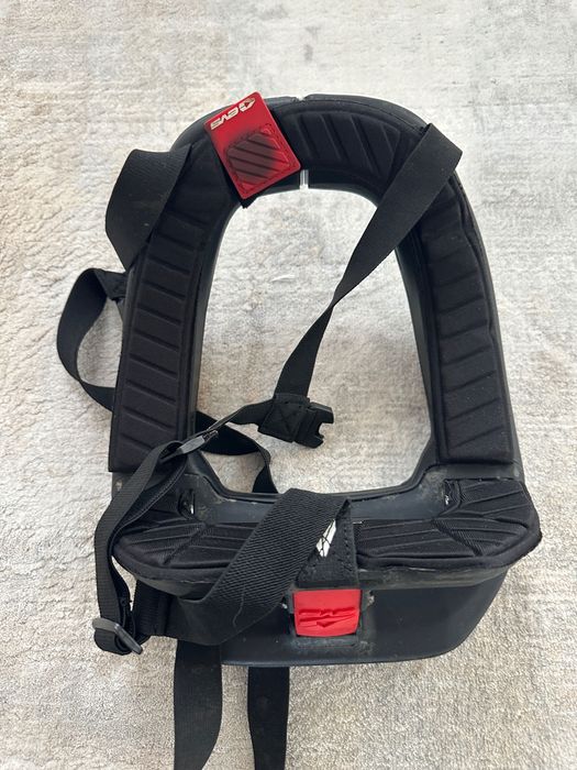 Protectie pentru gat EVS R4