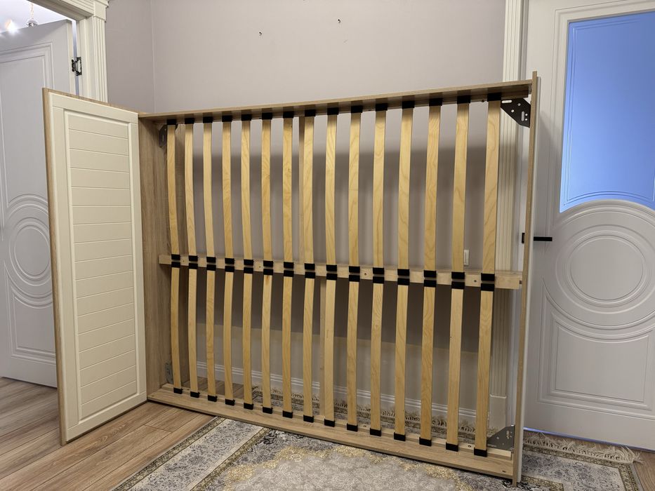 Кровать белая в отличном состоянии