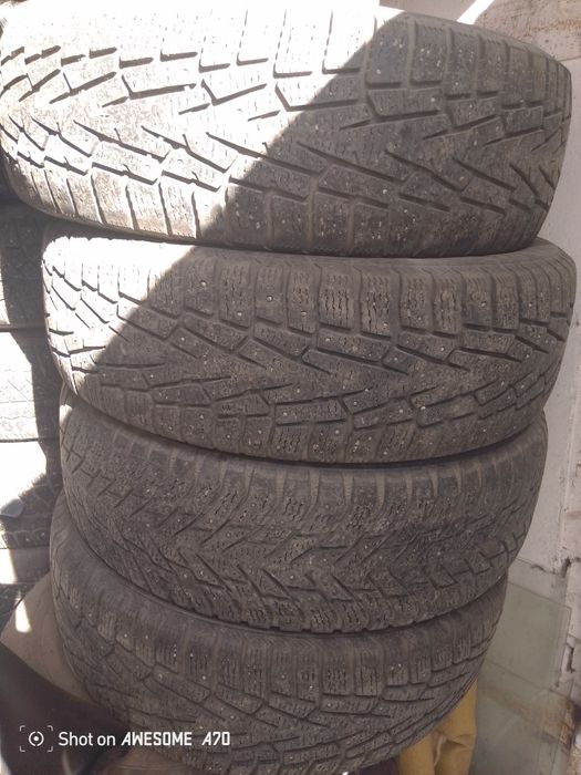 Продам зимние шины в хорошем состоянии без порезов и грыж.