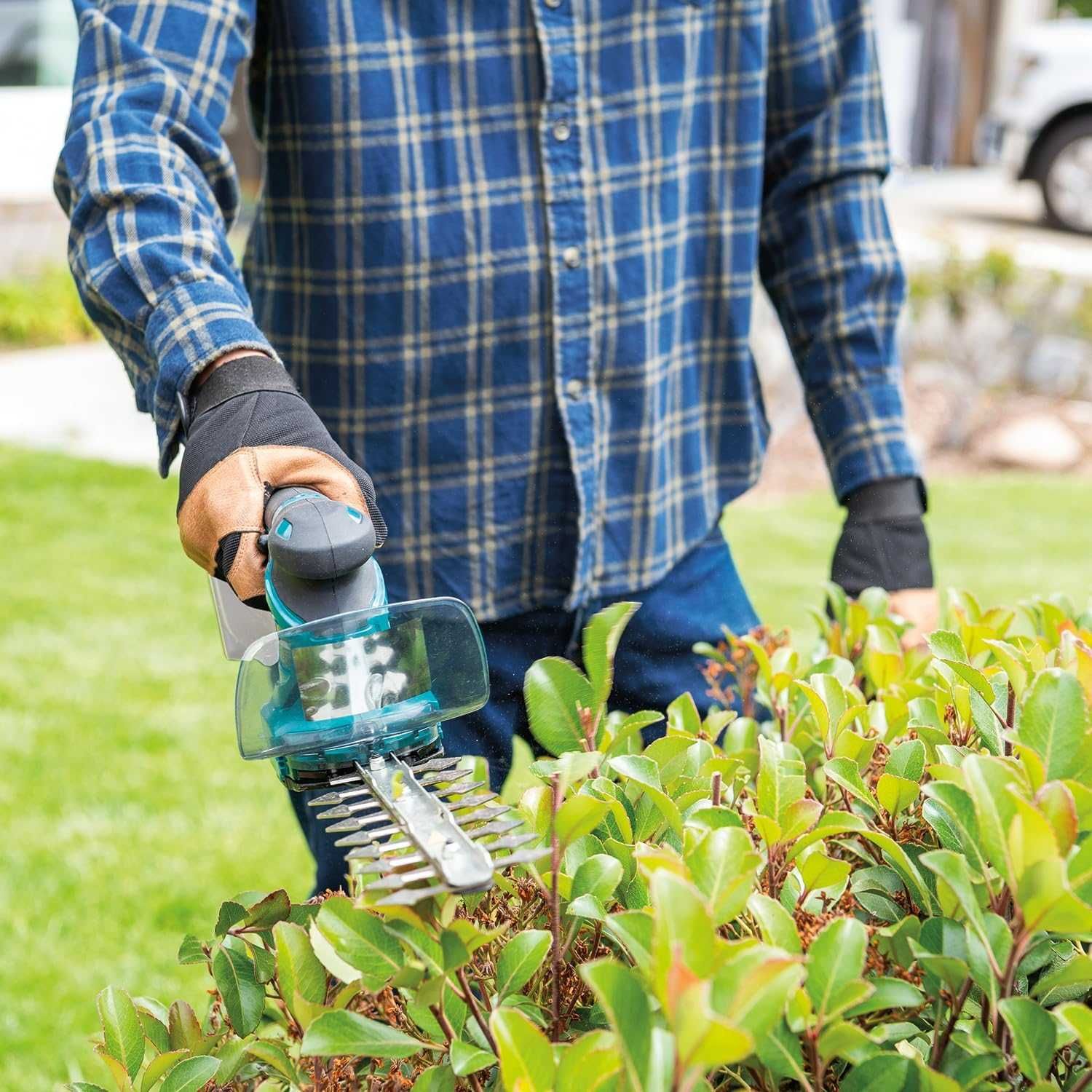 Makita DUM604ZX Акумулаторна ножица за трева, 16 см, 18 V