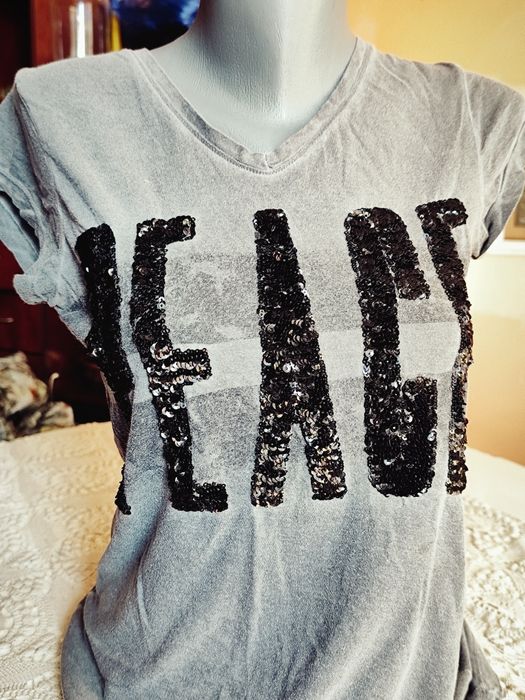 Тениски и блузи изгодно