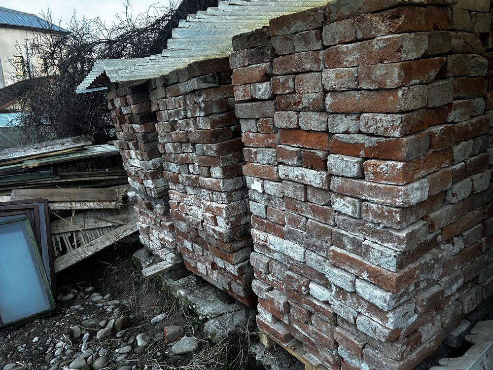 Vand caramida -2.000 de bucati