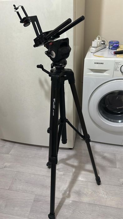 Продам штатив для фото и видеосъемки