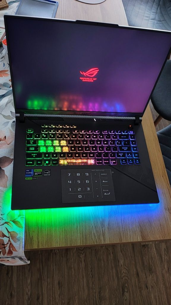 Asus ROG Strix G16 Чисто нов