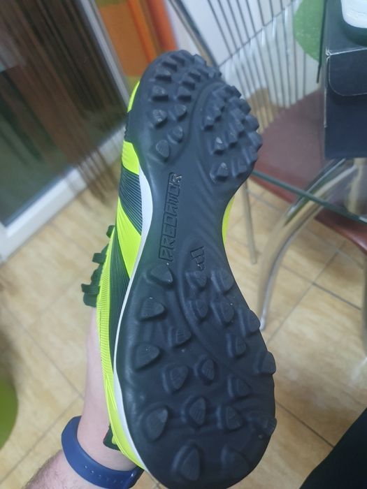 Ghete fotbal Adidas Predator League TF