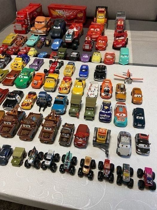 Disney Cars.  Dinoco. Bucsa Citiți Descrierea anunțului  !