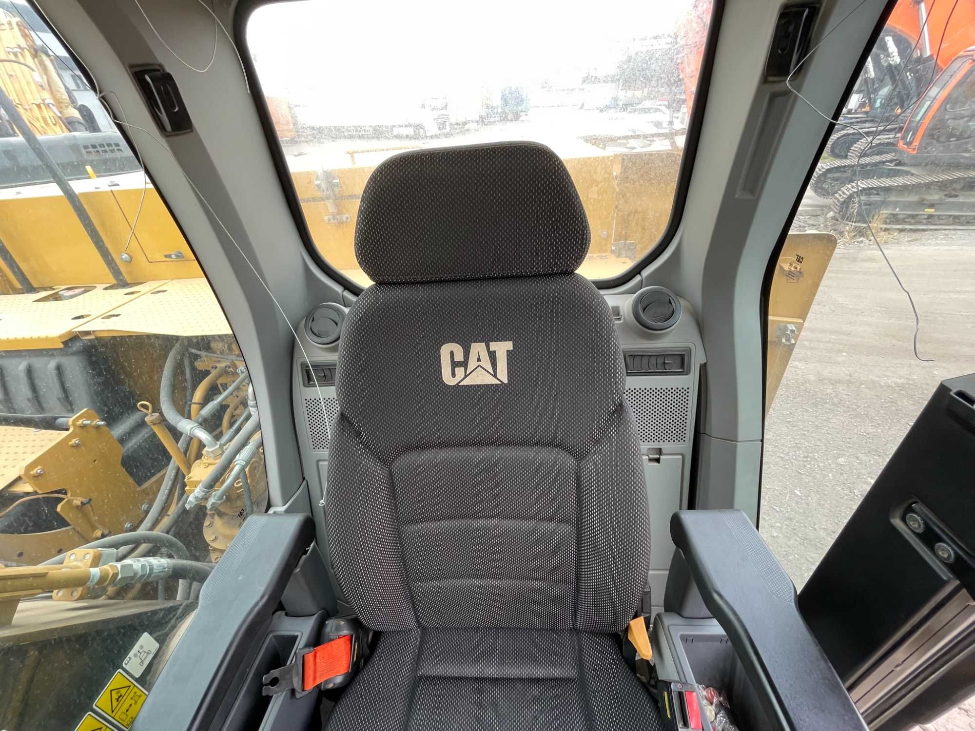 Экскаватор Cat 320 GC - 1m3