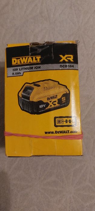Acumulator Dewalt