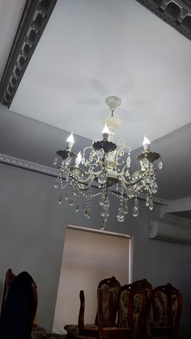 6 лампалық люстрасы