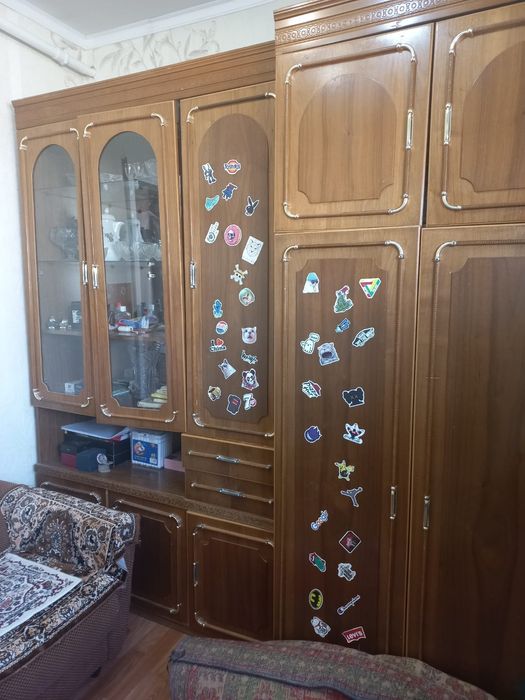 Продам два шкафа от стенки.