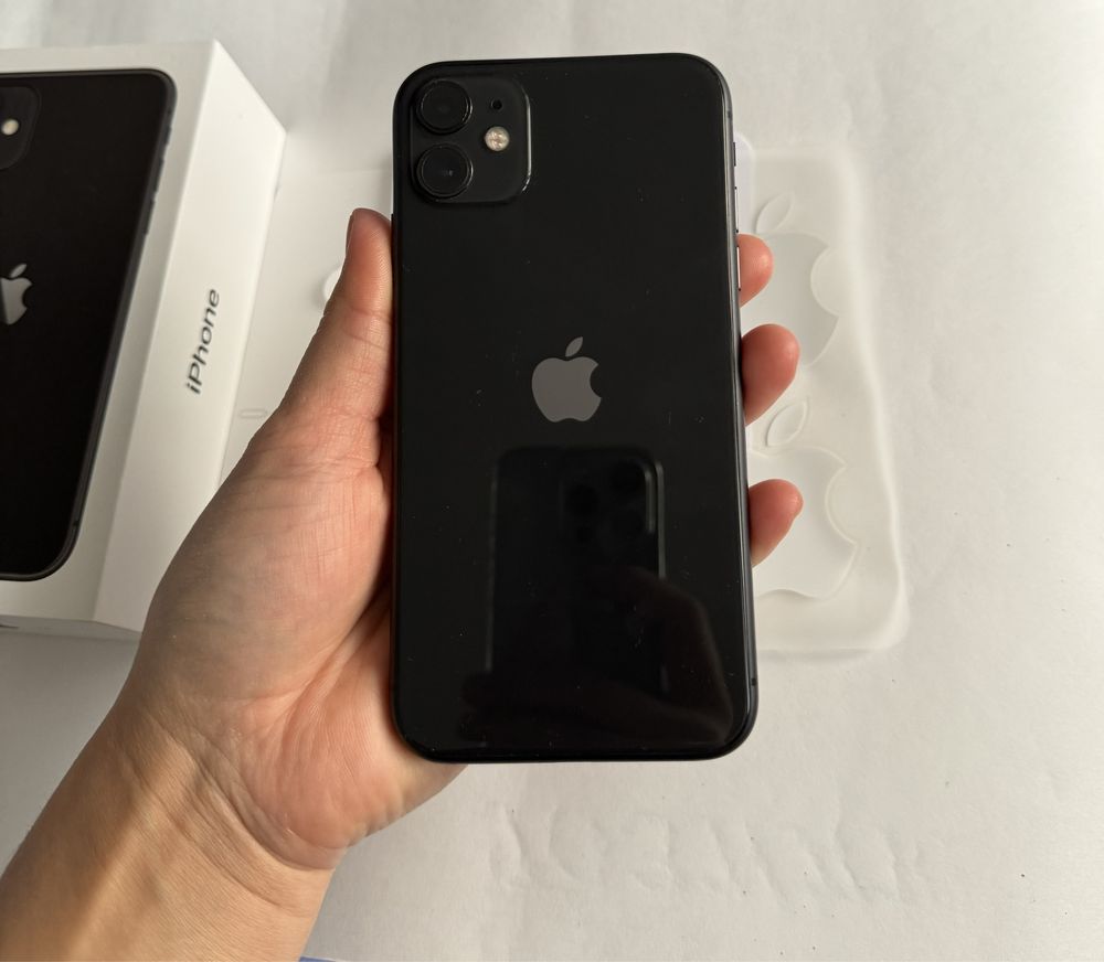 Продам IPhone 11, на 128 Gb б/у