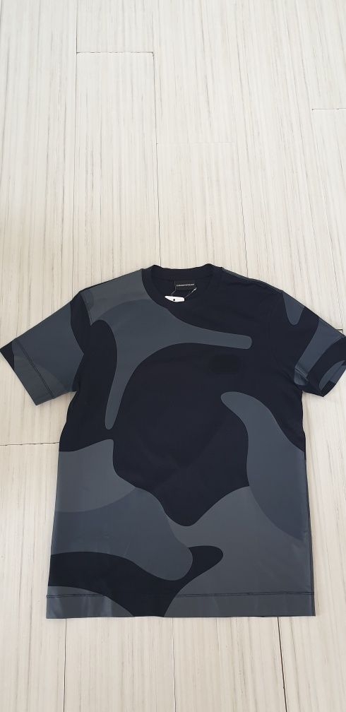 Emporio Armani Camo Mens Size M НОВО! ОРИГИНАЛ! Мъжка тениска!
