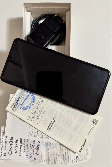 Продам телефон SAMSUNG A31