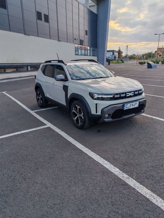 Vând Dacia Duster Hybrid 140 CP