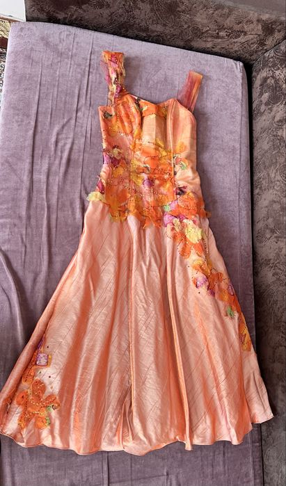 Вечернее платье по низкой цене