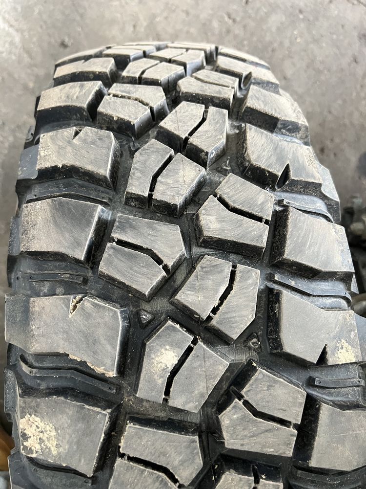 Продавам BFGoodricj Km3 mud terrain 265/75/16