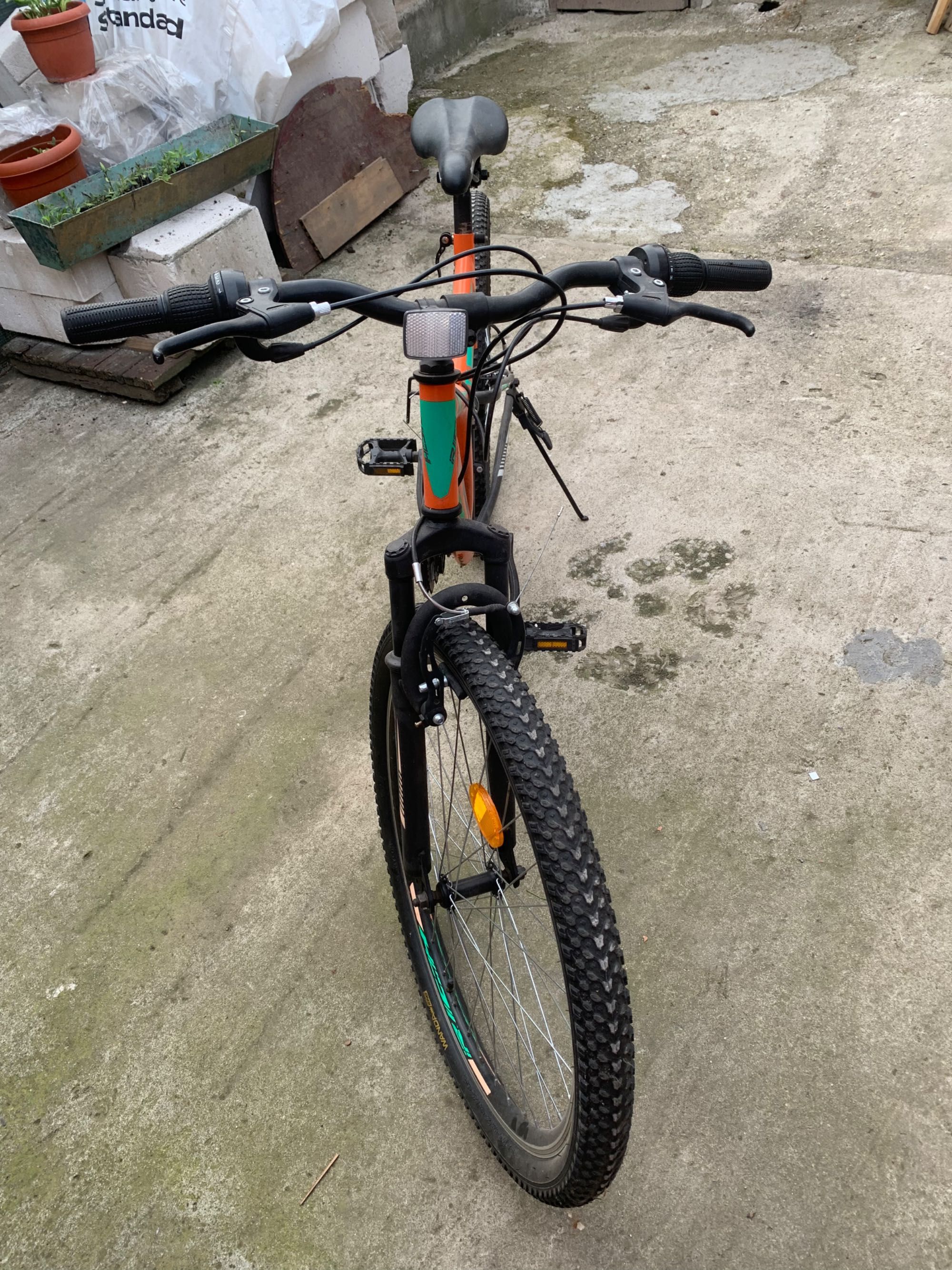 Bicicleta noua portocalie