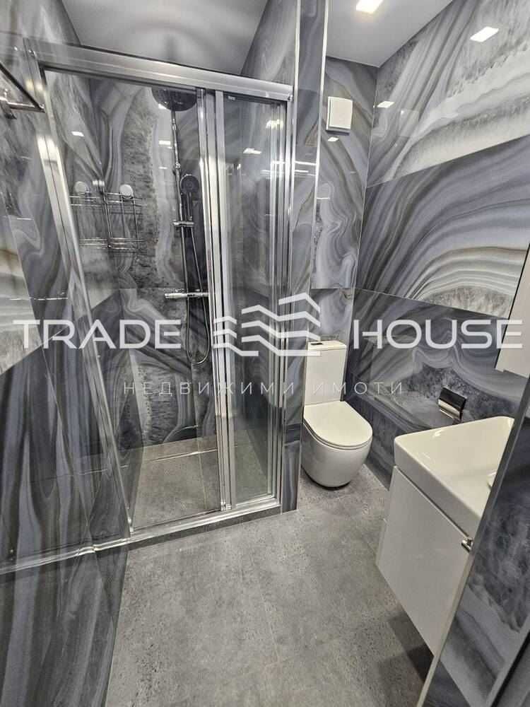 Дава се под наем Двустаен апартамент в Пловдив, Център - 76 кв.м за 680 € - Снимка #9