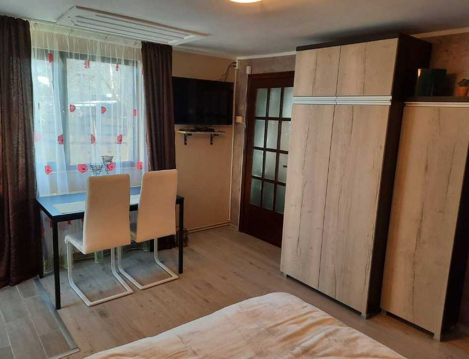 Дава се под наем Тристаен апартамент в Пловдив, Каменица 1 - 90 кв.м за 341.7 € - Снимка #2