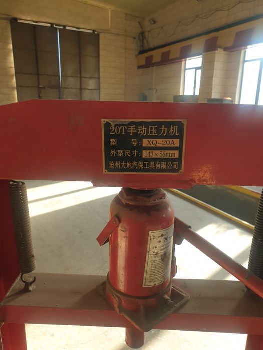 Гидравлический пресс 20 тонн (ручной)