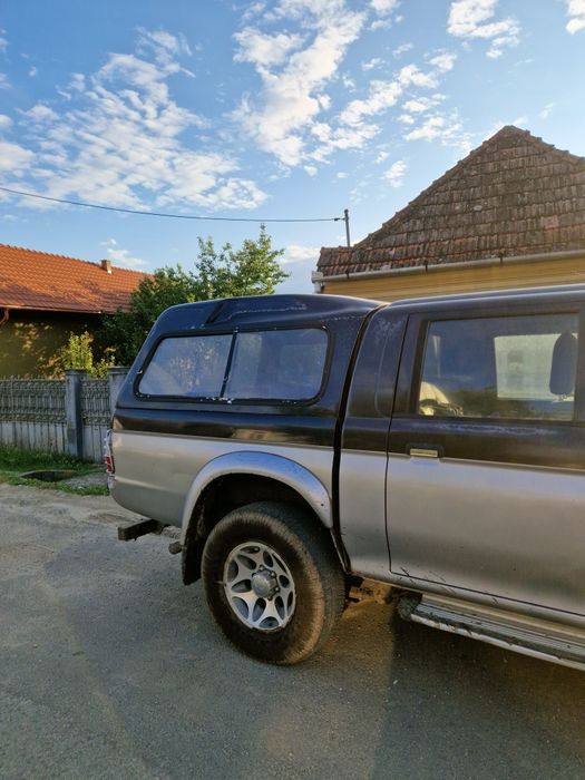Mitsubishi l200 2002