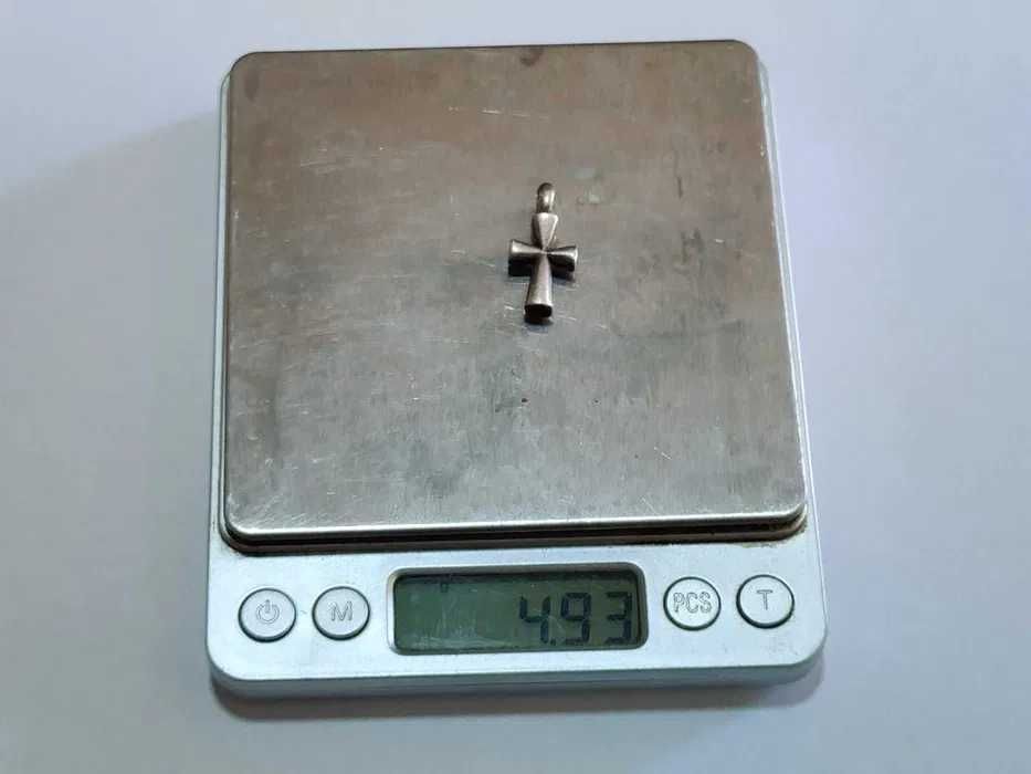 Продавам ръчно изработени сребърно сърце и кръст 925 / 27,30гр