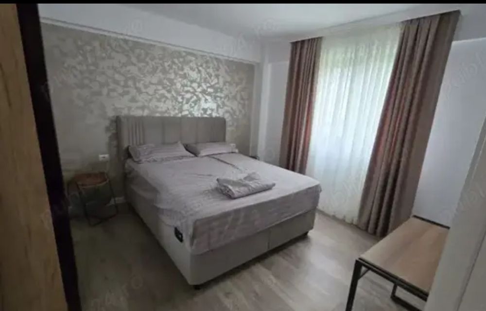 Apartament de închiriat 250 lei pe zi sau 370 euro lună