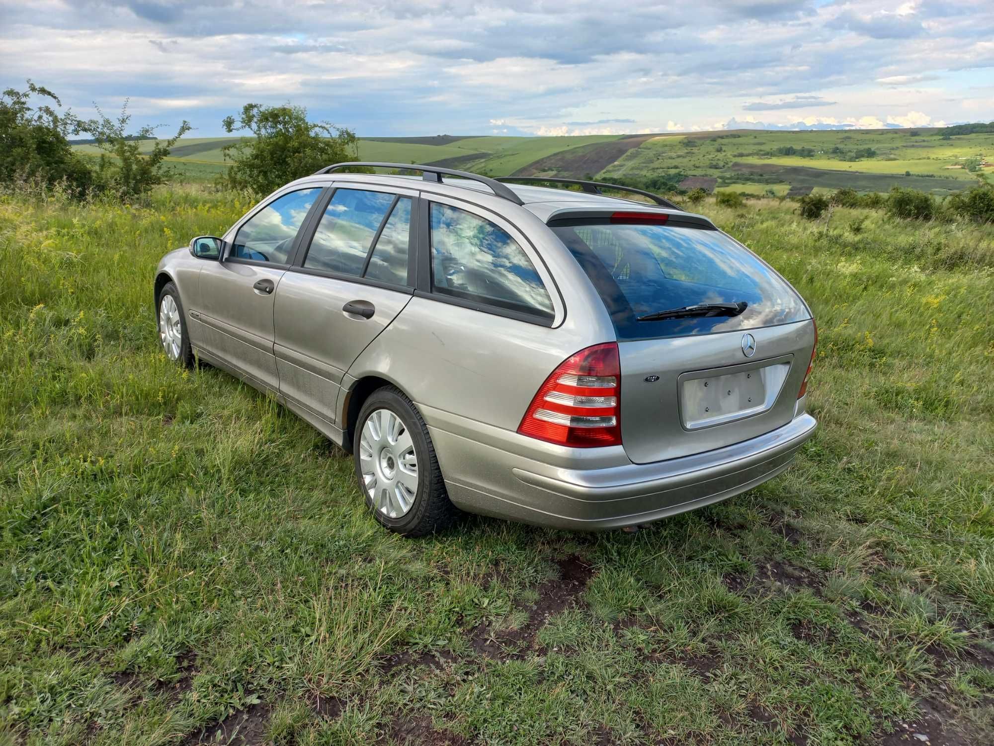 Dezmembrez Mercedes-Benz C Class W203 Facelift 2.2 CDI Euro 4.