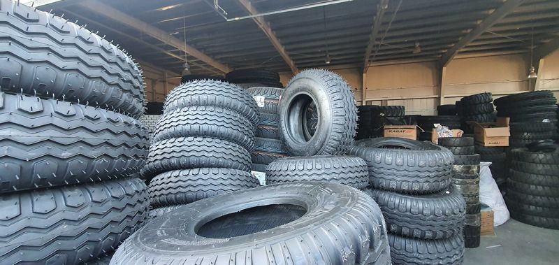 cauciucuri noi de la ATF 7.00-12 noi pentru balotiera CTS9