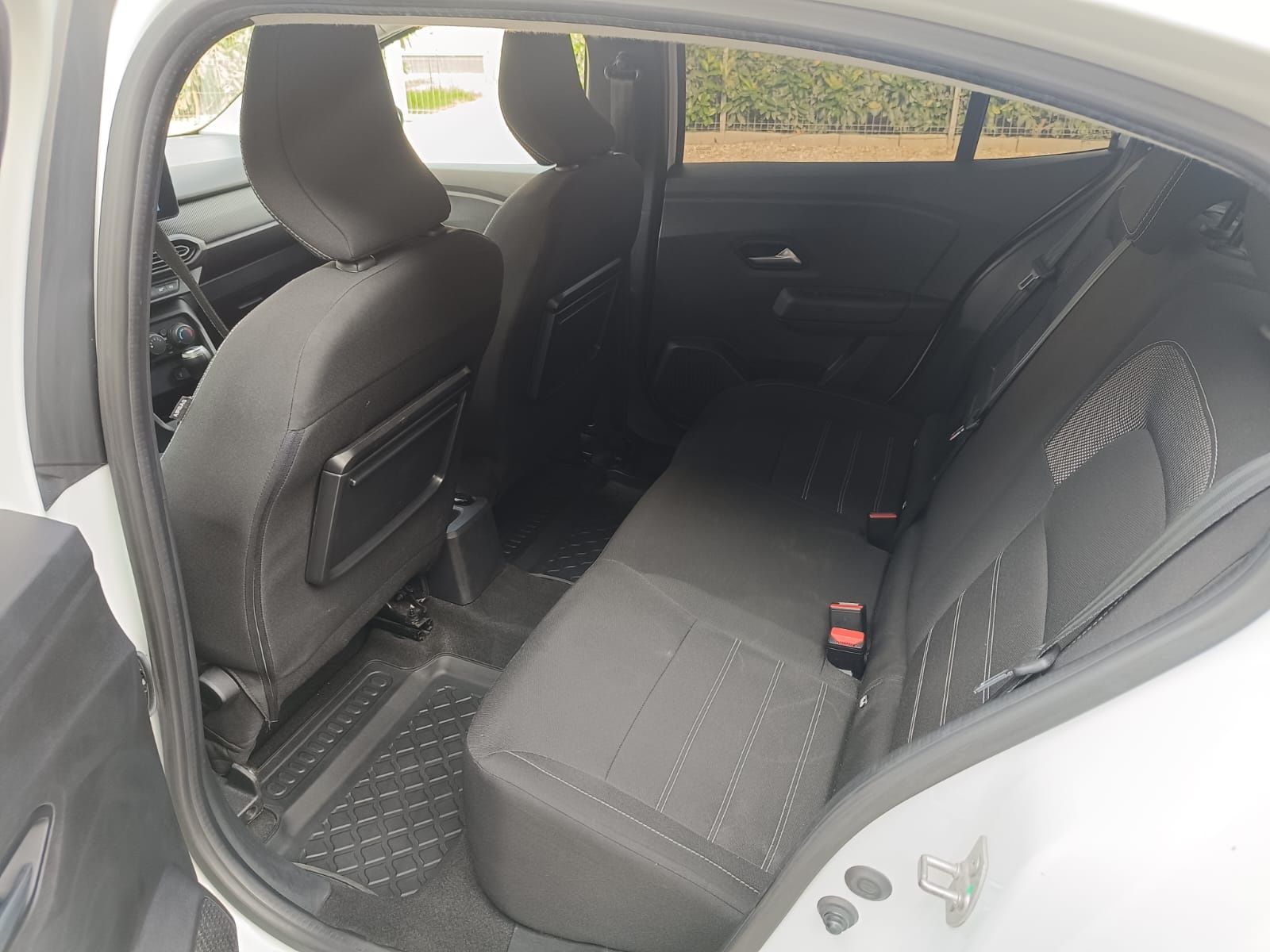 Dacia Logan 1.0 tce 100 cp gpl klima