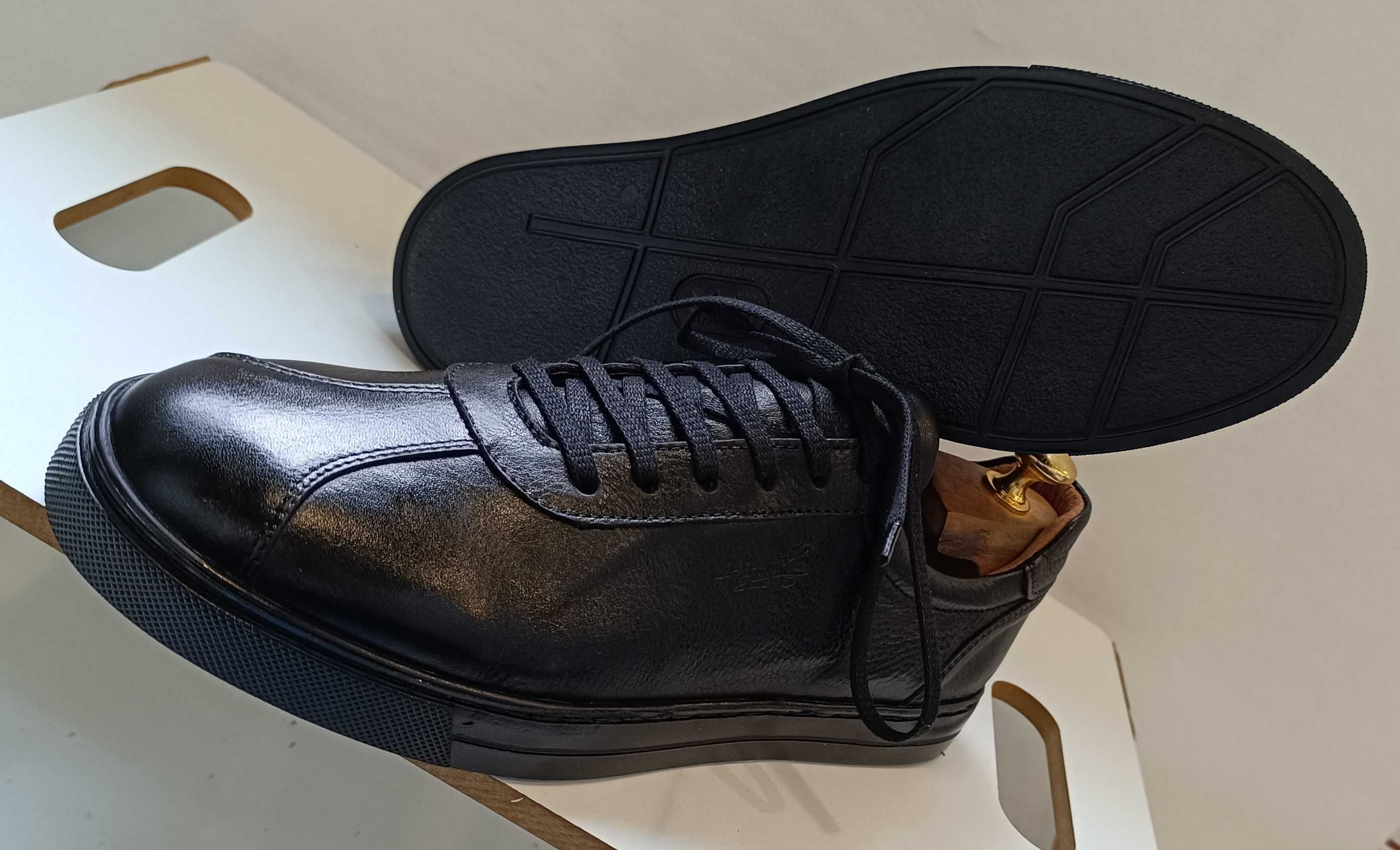 Pantofi sport casual 40 40.5 lucrati manual G. Rizo NOI piele naturala