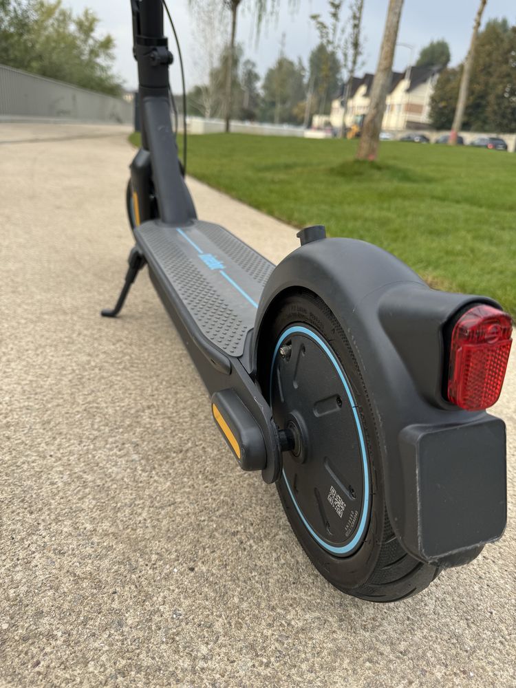 Trotineta Electrica Segway Ninebot Max G30 II, 25km/h