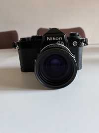 Aparat foto film Nikon FE cu obiectiv 35mm f2