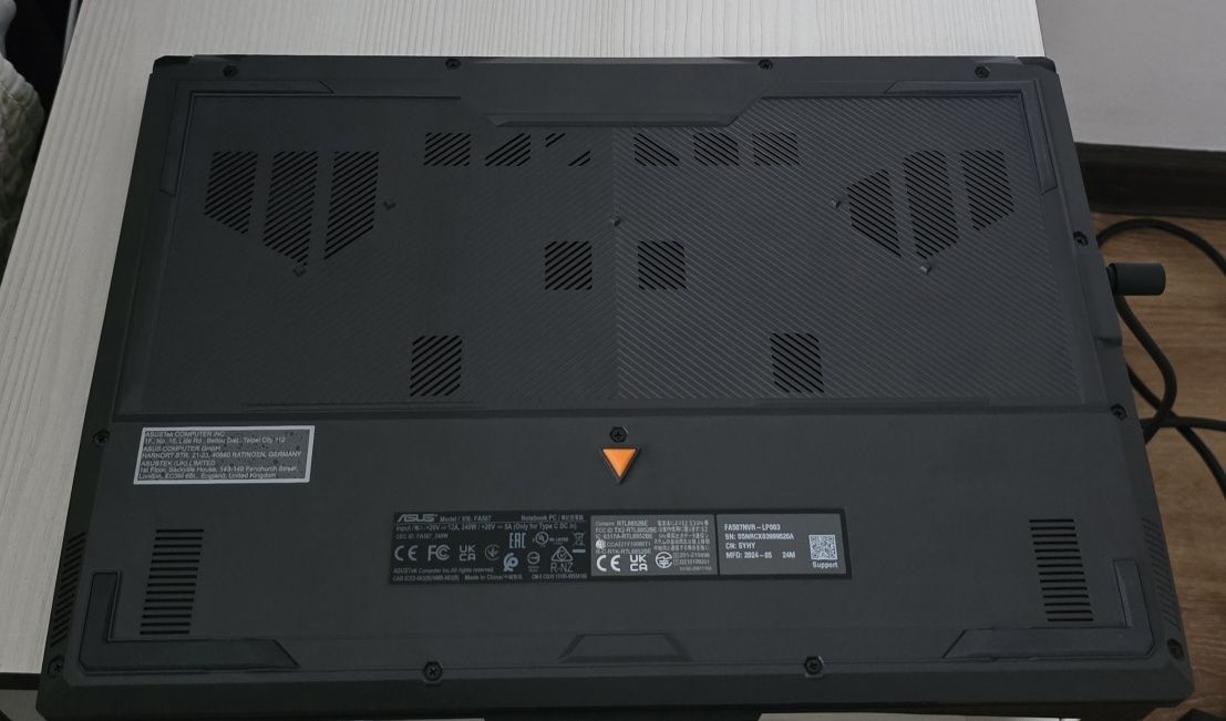 Vând Laptop Gaming Asus Tuf A15 Rtx 4060 ssd 1tb garanție