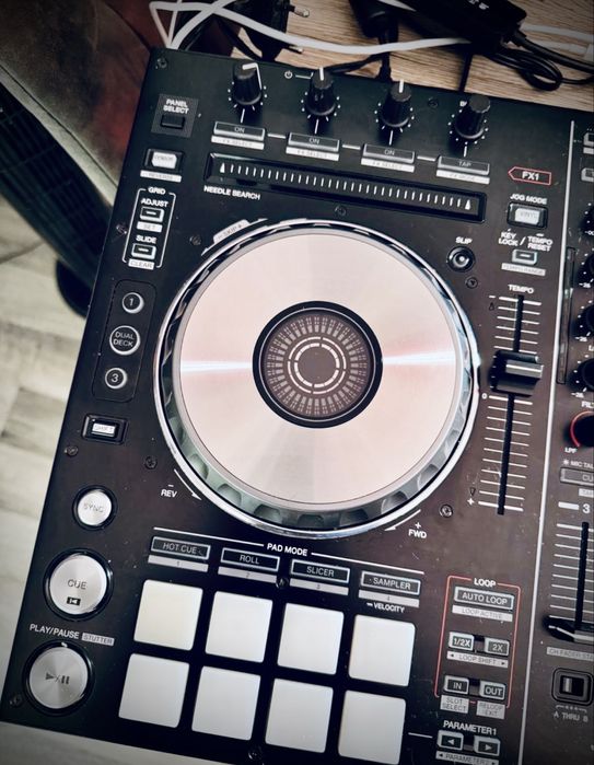 Pioneer DDJ-SX, Consola Profesionala DJ, perfecta pentru evenimente