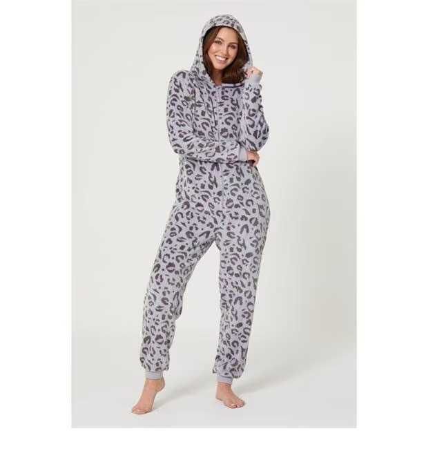 Pijama dintr-o bucata onesie material catifelat dama barbati