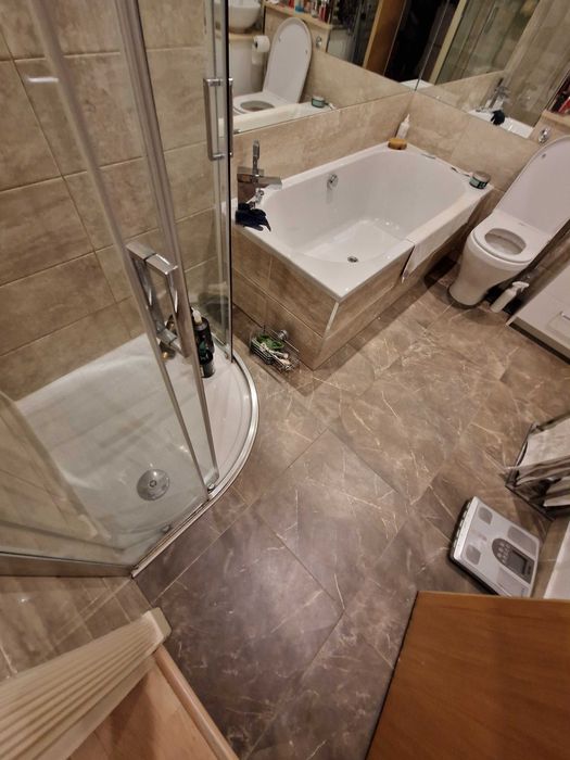 Fainanta, gresie, granit, marmura, mozaic, renovare completa baie.