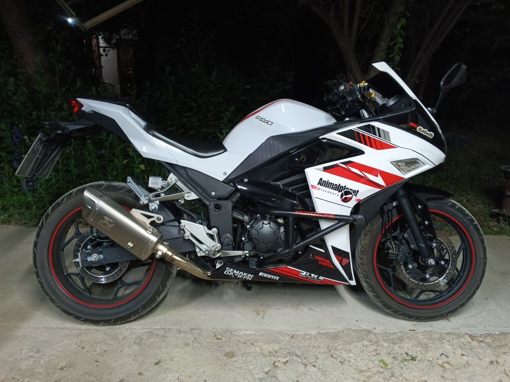 Продаётся мотоцикл 250 RR